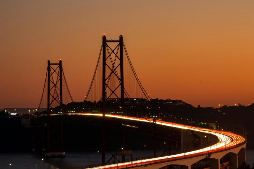 Broker de transporte vs transitário porto Lisboa logística Portugal diferença